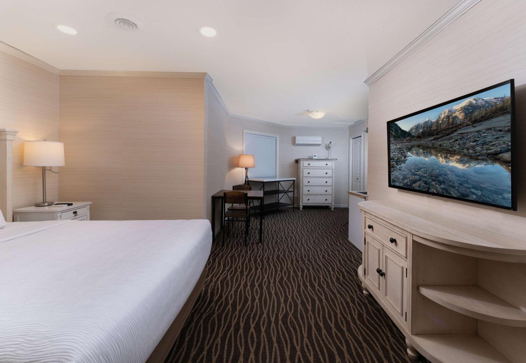 Prestige Beach House, Worldhotels Crafted Kelowna Exterior foto