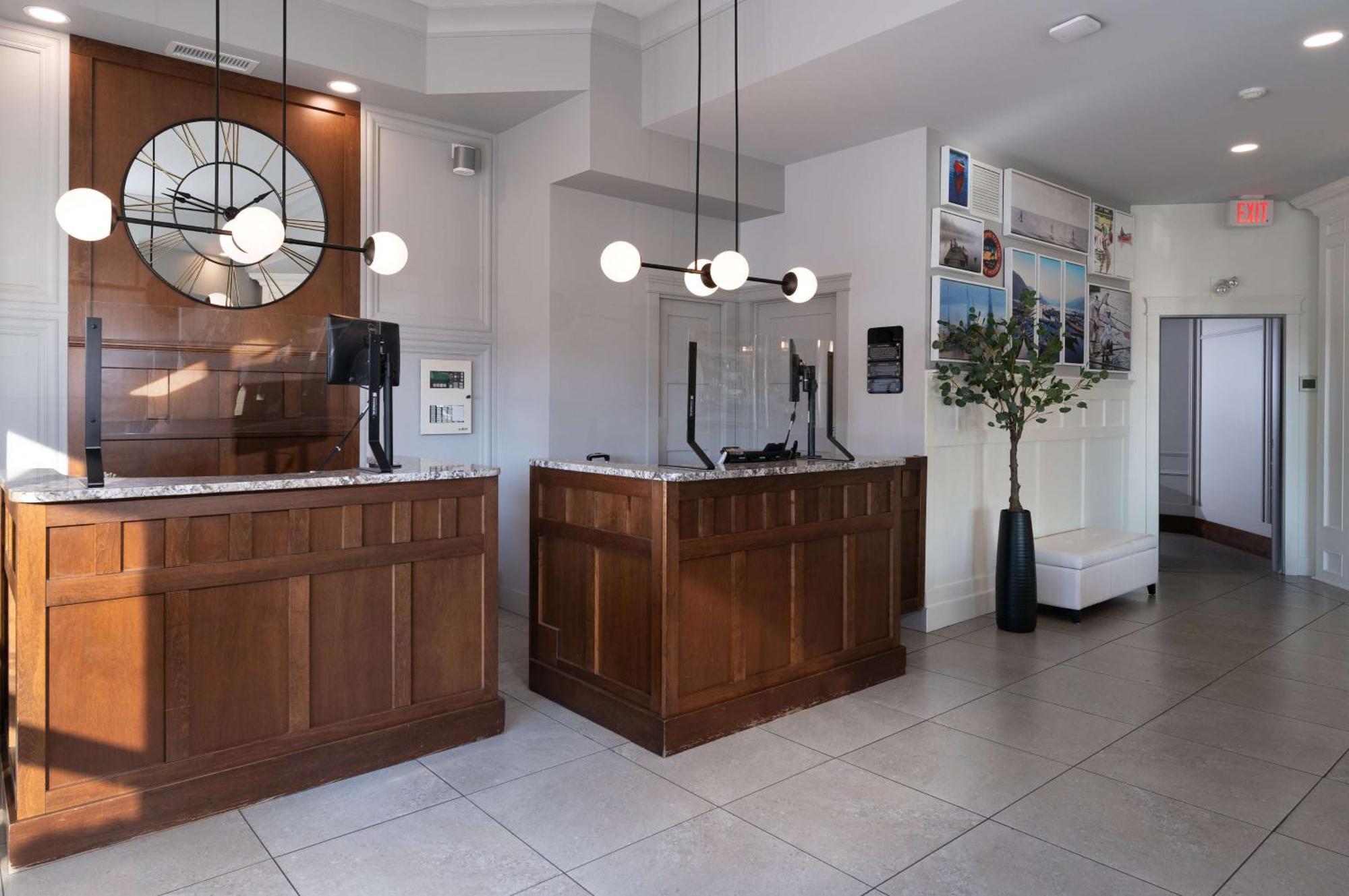Prestige Beach House, Worldhotels Crafted Kelowna Exterior foto